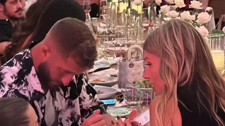 בן זיני ועדי הימלבלוי בחתונה יחד: סוף סוף זה רשמי—ומה שחשף את הכל