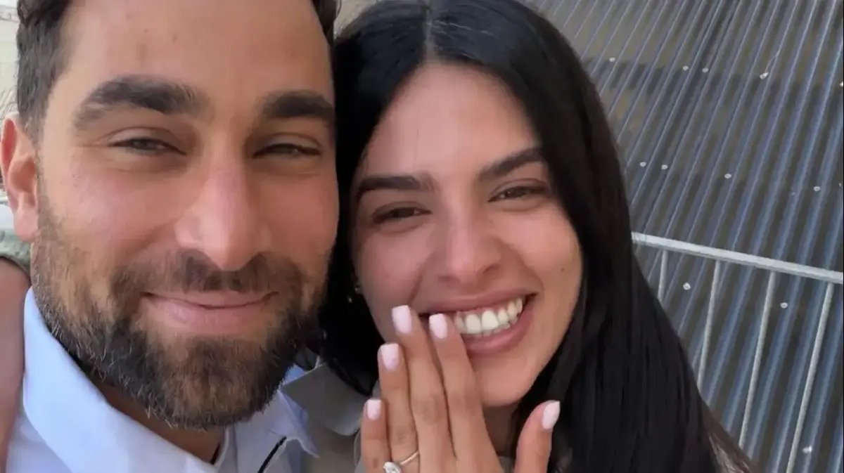 קארין עליה התארסה: מה הסיבה שבחרה להצעת נישואין בכותל?