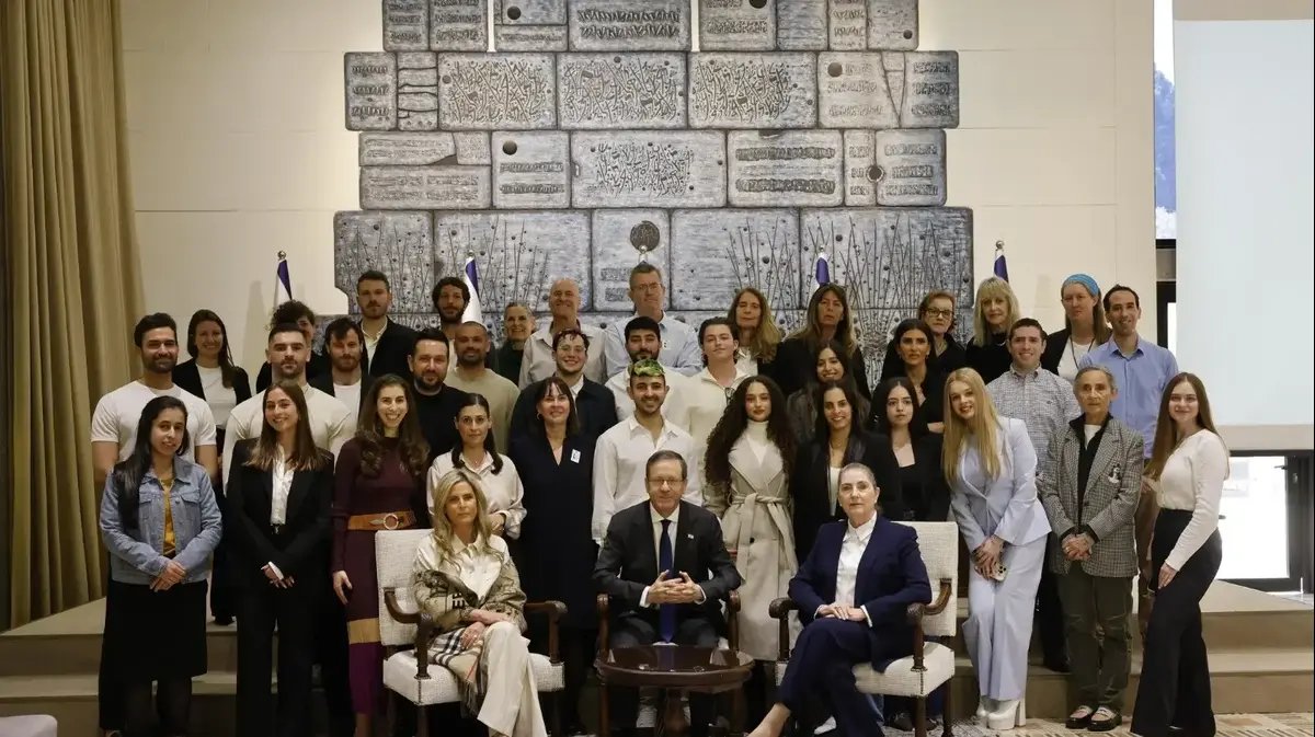 פרויקט מעלים זיכרון בבית הנשיא: מי היו היוצרים שהנציחו את העדויות האחרונות?