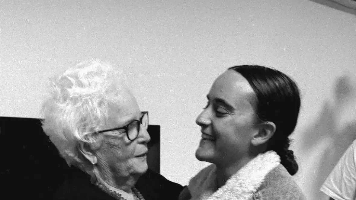 אמילי דמארי פגשה את חנה גופרית בערב יום הזיכרון: מה שהיא סיפרה השאיר את כולם ללא מילים