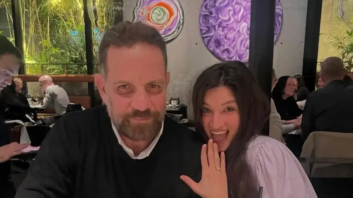 מיקי לאון התארס שוב: מה שחשפה אלינה עם הטבעת