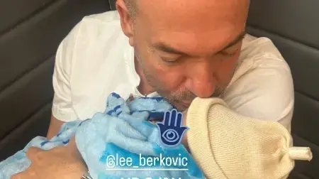 אייל ברקוביץ׳ הפך לסבא: התיעוד שהדליק את הרשת