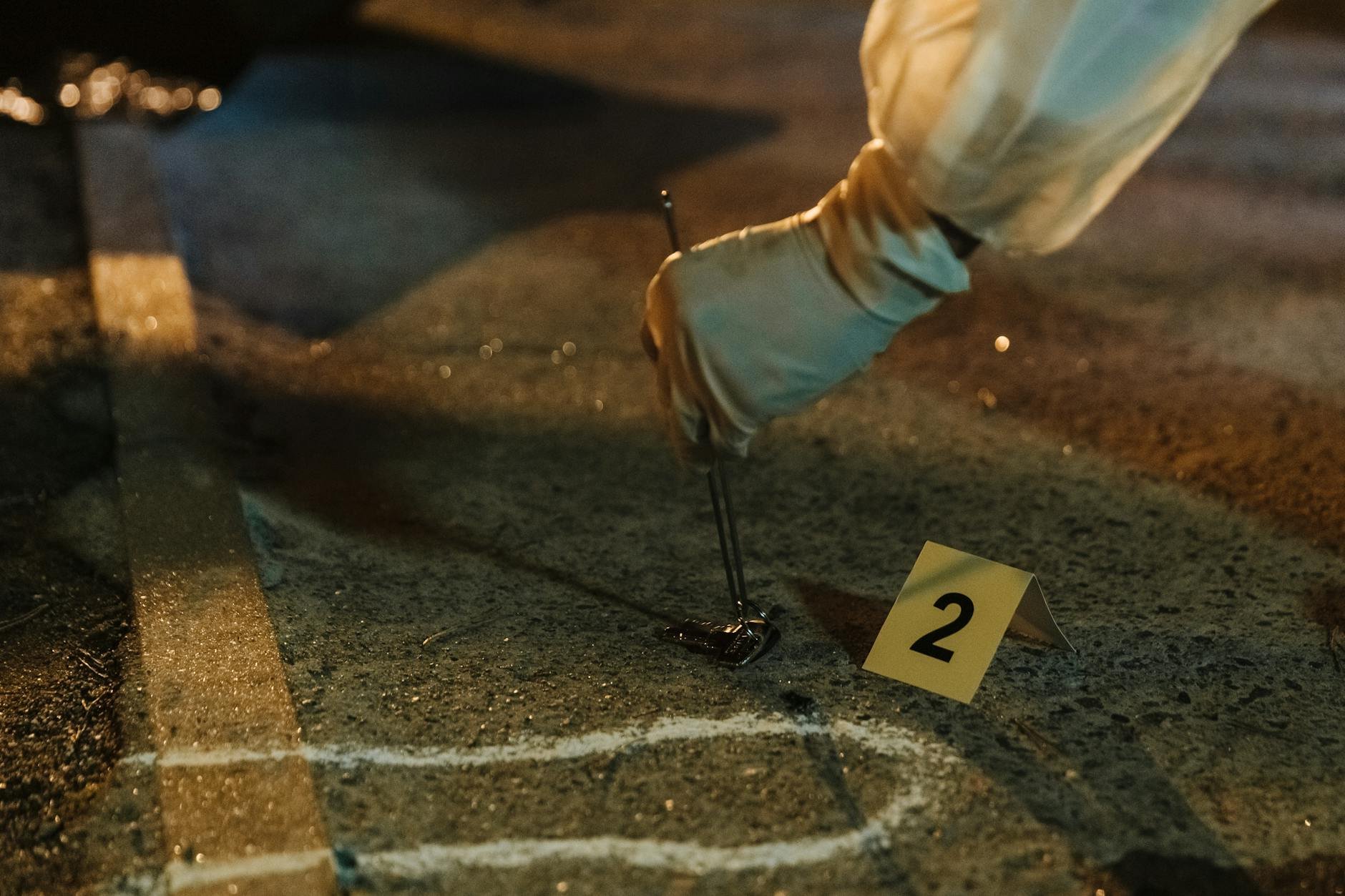 רצח בדקירה בפארק בלונדון: מי היה פינבר סאליבן בן 21 ומה קרה באמת?