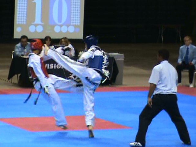 Kick באוויר: למה המילה הקטנה הזאת תפסה את הריאליטי הישראלי (וגם את כולנו)