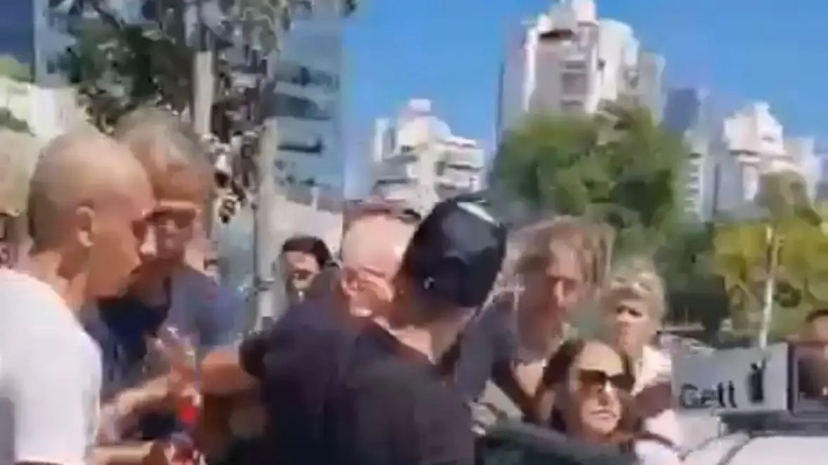 מרדכי דוד שוב חסם את לוסי אהריש וצחי הלוי: עוכב לחקירה אחרי העימות