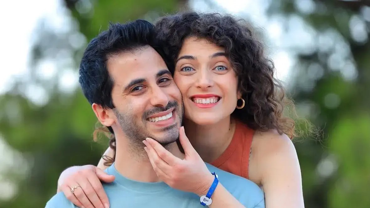 רוני דלומי בהיריון שני: הרגע שבו היא חשפה את הבייבי באמפ, כולם נשארו בשוק