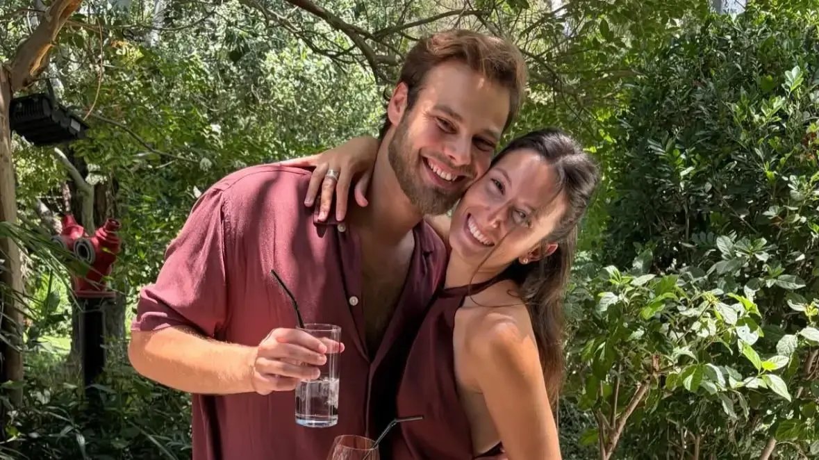 אלון אהל חשף לראשונה את בת הזוג גוני דור: מי היא ומה הקשר שהצית מחדש את הלב?