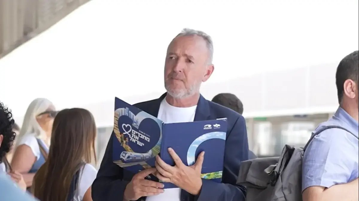 שלום אסייג חשף מי ישב איתו ברכבת: כולם הופתעו