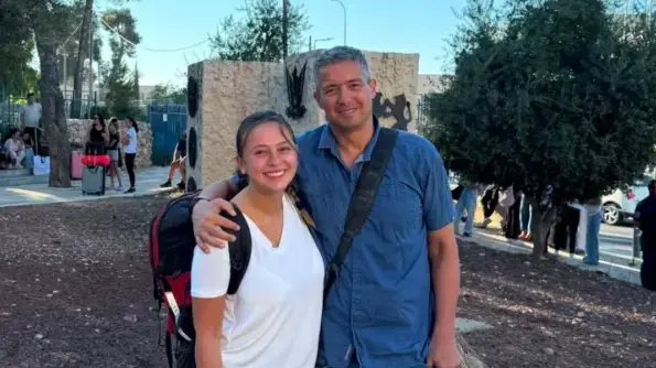 בתו של יועז הנדל התגייסה לצה״ל: מה גרם לו לבכות מול כולם?